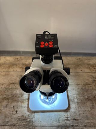 Microscopio Trinocular + Cámara + Base