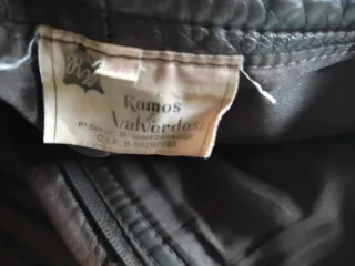 Pantalón de cuero marrón