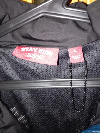 Chaqueta Snipes Negra y Roja