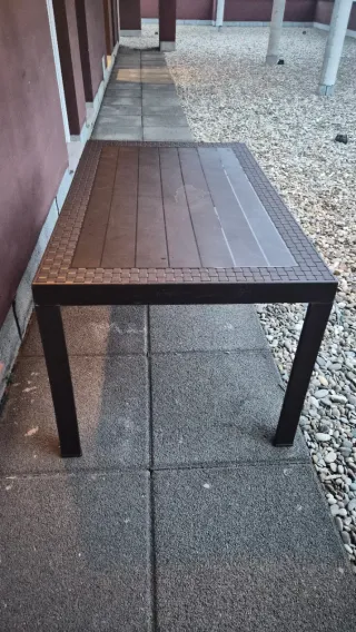 Mesa de jardín polipropileno marrón