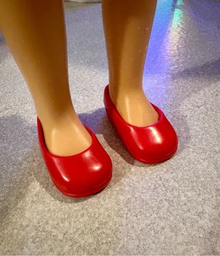 Bambola Nancy Famosa con Abito Rosso