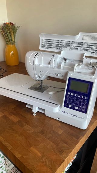 Máquina de Coser Brother Innov-is F460