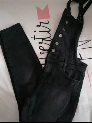 Mono vaquero negro largo Stradivarius