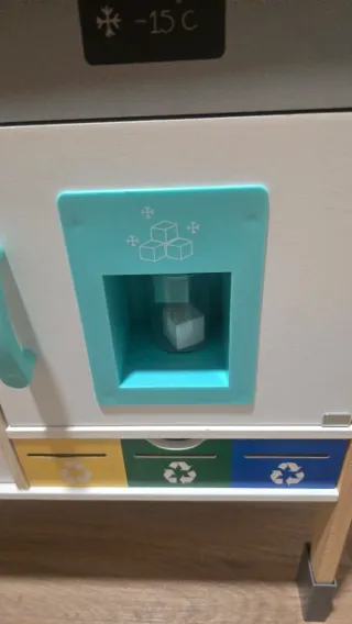 Cocinita de madera para niños