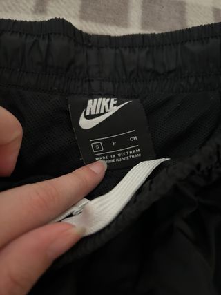 Chaqueta deportiva Nike negra