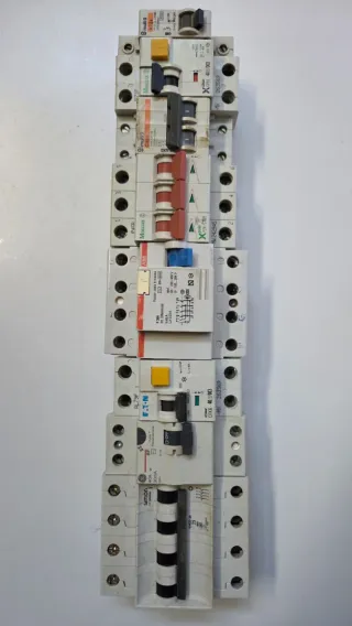 Lote 8 Diferenciales y Magnetotérmicos