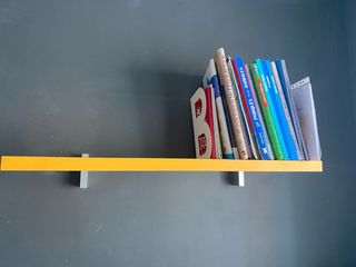 Estantería moderna de madera