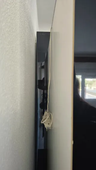 Vitrinas de madera y cristal con luz