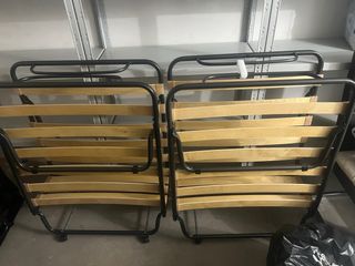 2 Camas Plegables con Ruedas