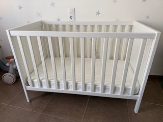 Cuna nueva sin usar Ikea Sundvik con colchón