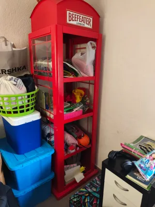 Estantería Cabina Teléfono Beefeater Roja