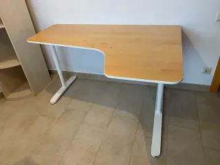 Mesa Escritorio Ikea BEKANT Teletrabajo