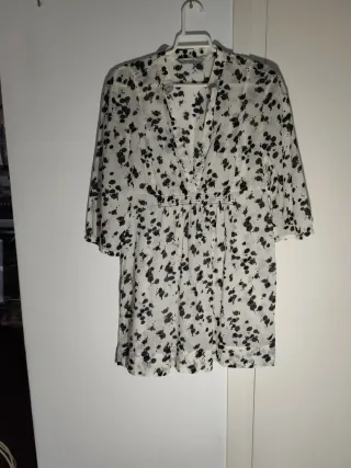 Blusa larga Zara estampadamide 42x77