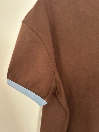 Camiseta básica rib contraste