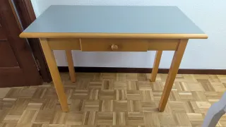 Mesa de cocina madera y gris