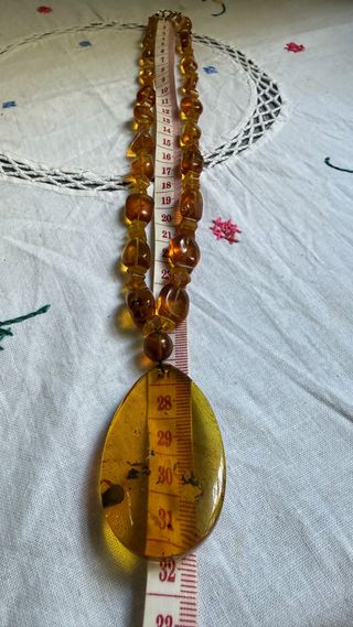 Collar de ámbar con colgante