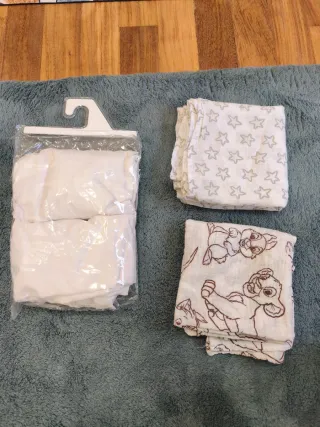 Sábanas bajeras minicuna+ regalo de 2 muselinas.