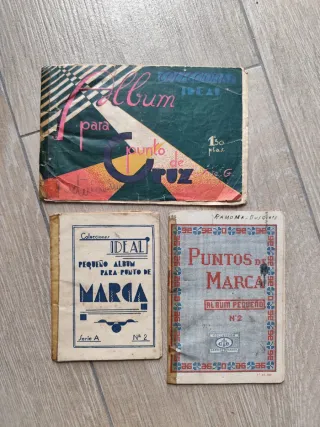 Álbumes de punto de cruz antiguos