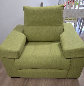 Sillón individual color pistacho, reclinable.