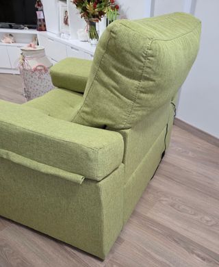 Sillón individual color pistacho, reclinable.