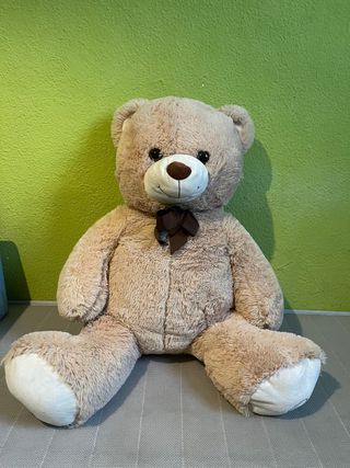 Oso de peluche grande marrón