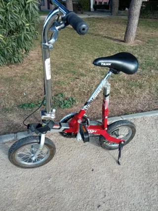 Bicicleta Mini Plegable Roja casi nueva