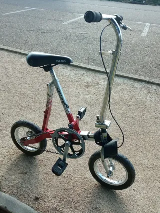 Bicicleta Mini Plegable Roja casi nueva