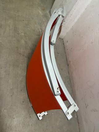 Tumbona de playa naranja