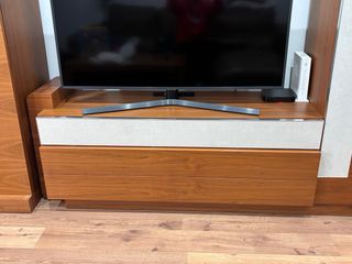 Mueble de salón modular madera y cristal