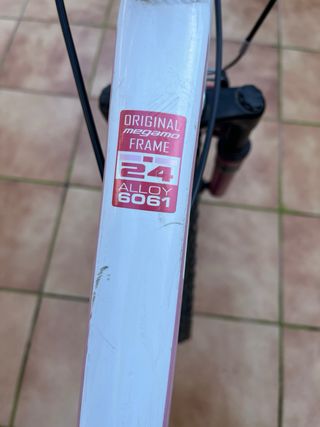 Bicicleta Montaña Megamo Blanca y Rosa