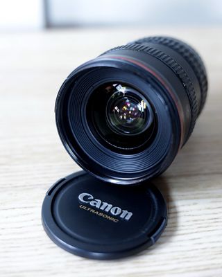 Canon EF 20-35mm f/2.8 L Zoom Lens