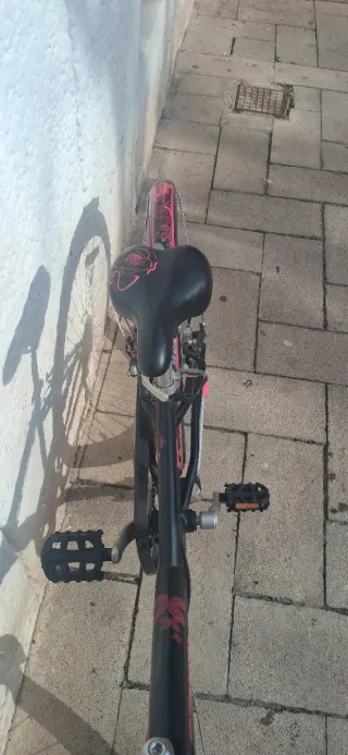 Bicicleta infantil BTWIN negra y rosa