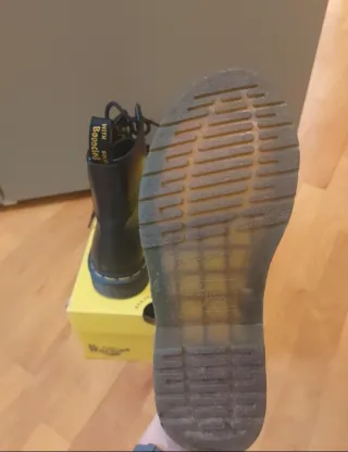 Dr. Martens Pelle Neri