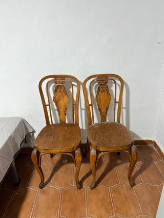 Sillas de madera antiguas