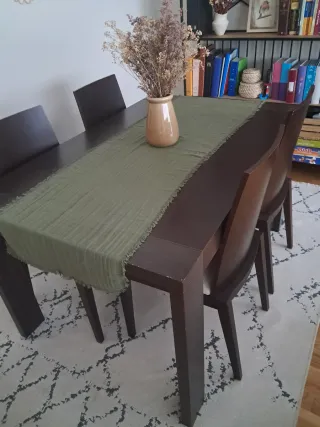 Mesa comedor madera extensible + 4 sillas