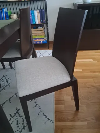 Mesa comedor madera extensible + 4 sillas