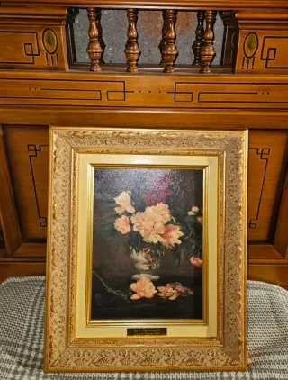 Cuadro de flores en jarrón 43 por 36 por 5