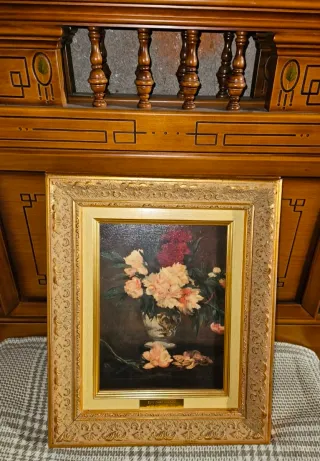 Cuadro de flores en jarrón 43 por 36 por 5