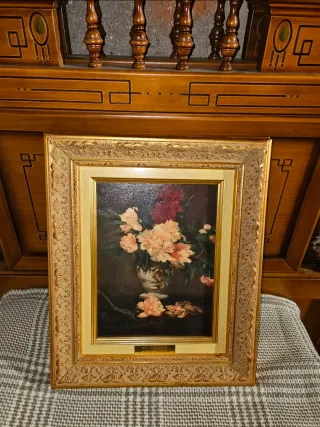 Cuadro de flores en jarrón 43 por 36 por 5