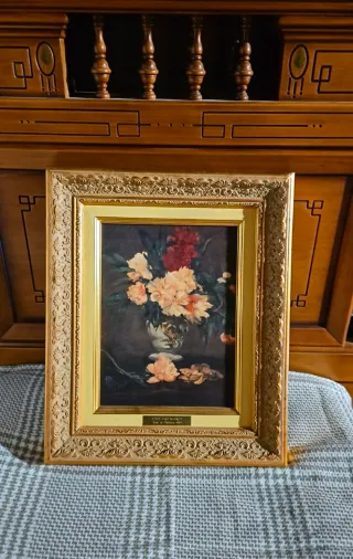 Cuadro de flores en jarrón 43 por 36 por 5