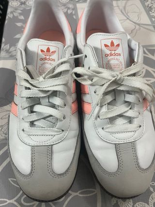 Deportivas Adidas Blancas y Rosas