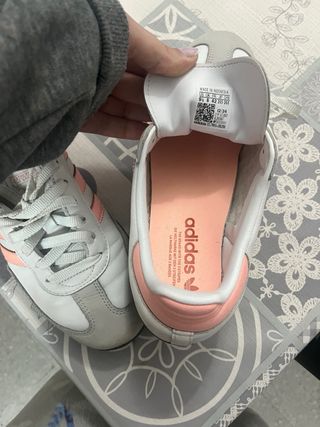 Deportivas Adidas Blancas y Rosas