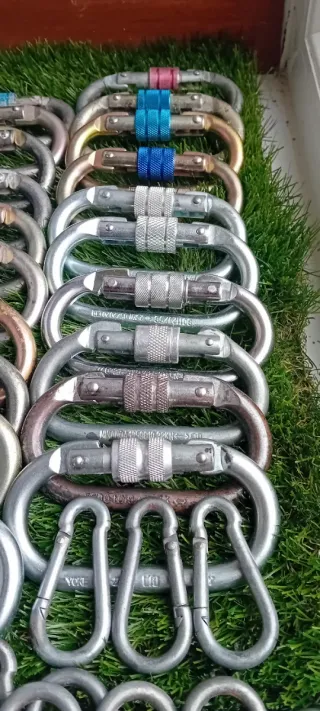 20Mosquetones grandes,16 mosquetones pequeños