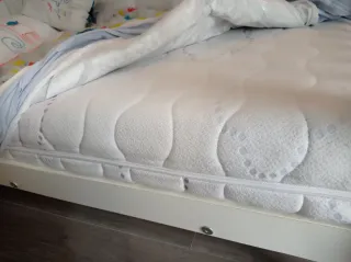 Maxicuna Ikea Gulliver + Colchón Pikolin + Colcha