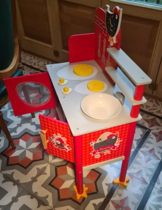 Cocinita de madera para niños