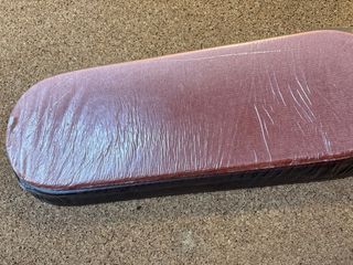 Base in mogano e copertura in velluto rosa