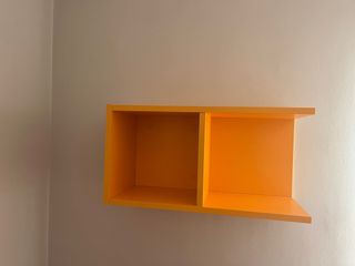 Estantería modular naranja