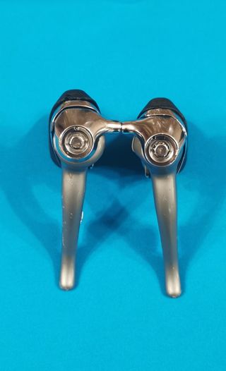 Manetas Shimano 600 ST-6400