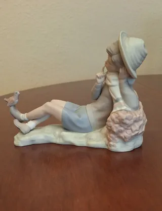 Figura Lladró Niño con Pájaro Porcelana