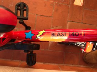 Bonita bici infantil roja 3/5 años